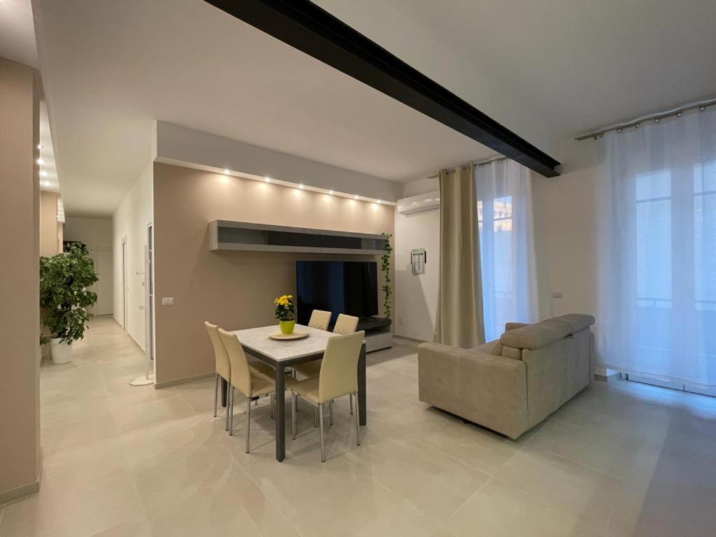 Xoxo Cagliari Apartment ภายนอก รูปภาพ