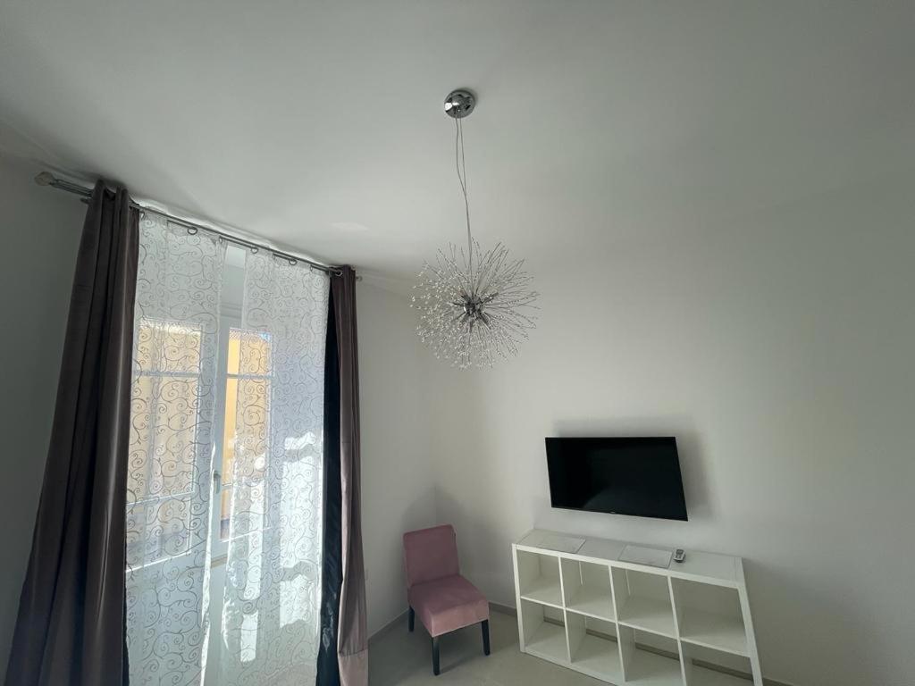 Xoxo Cagliari Apartment ภายนอก รูปภาพ