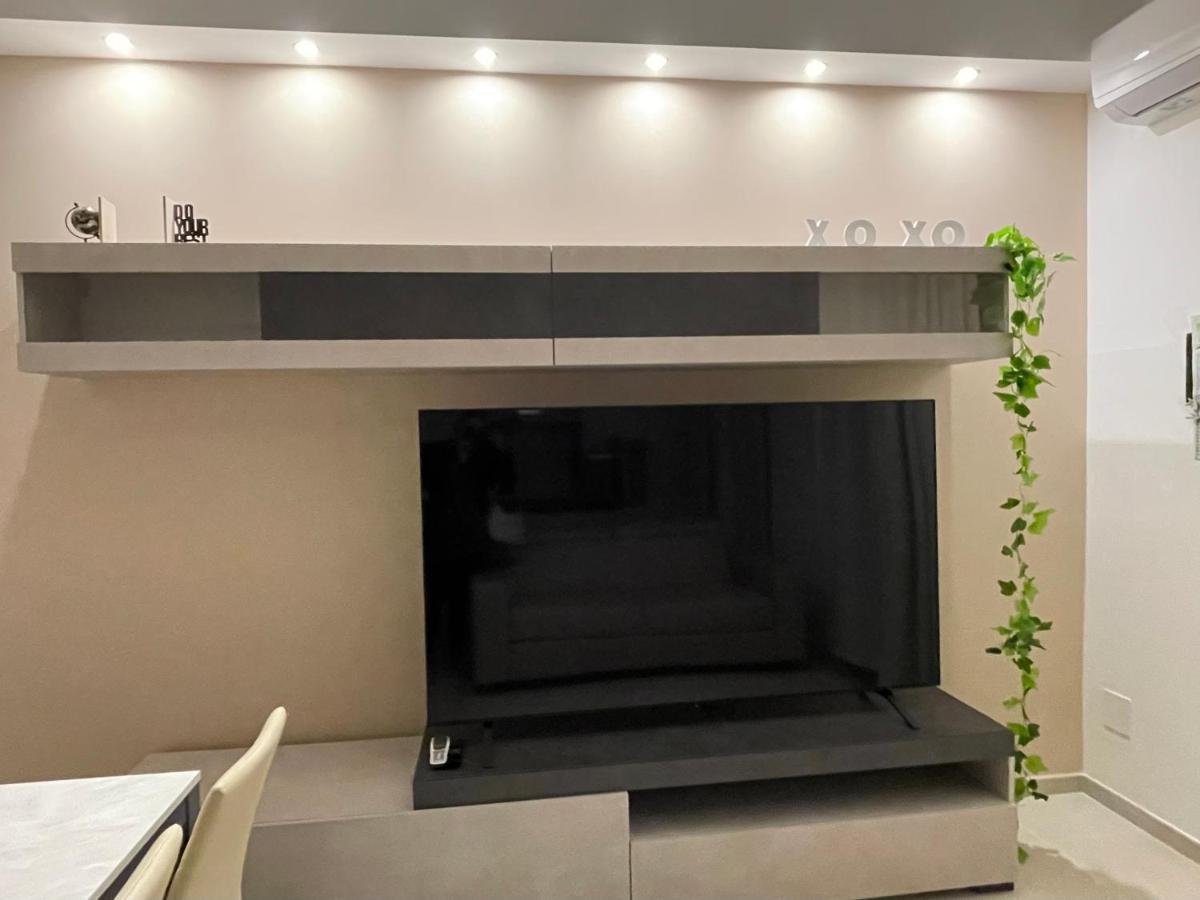 Xoxo Cagliari Apartment ภายนอก รูปภาพ
