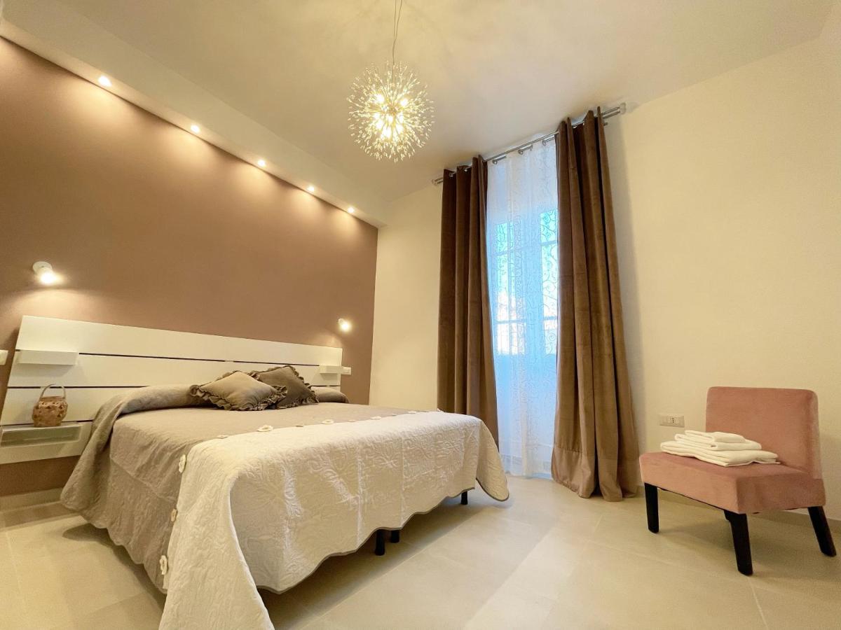 Xoxo Cagliari Apartment ภายนอก รูปภาพ